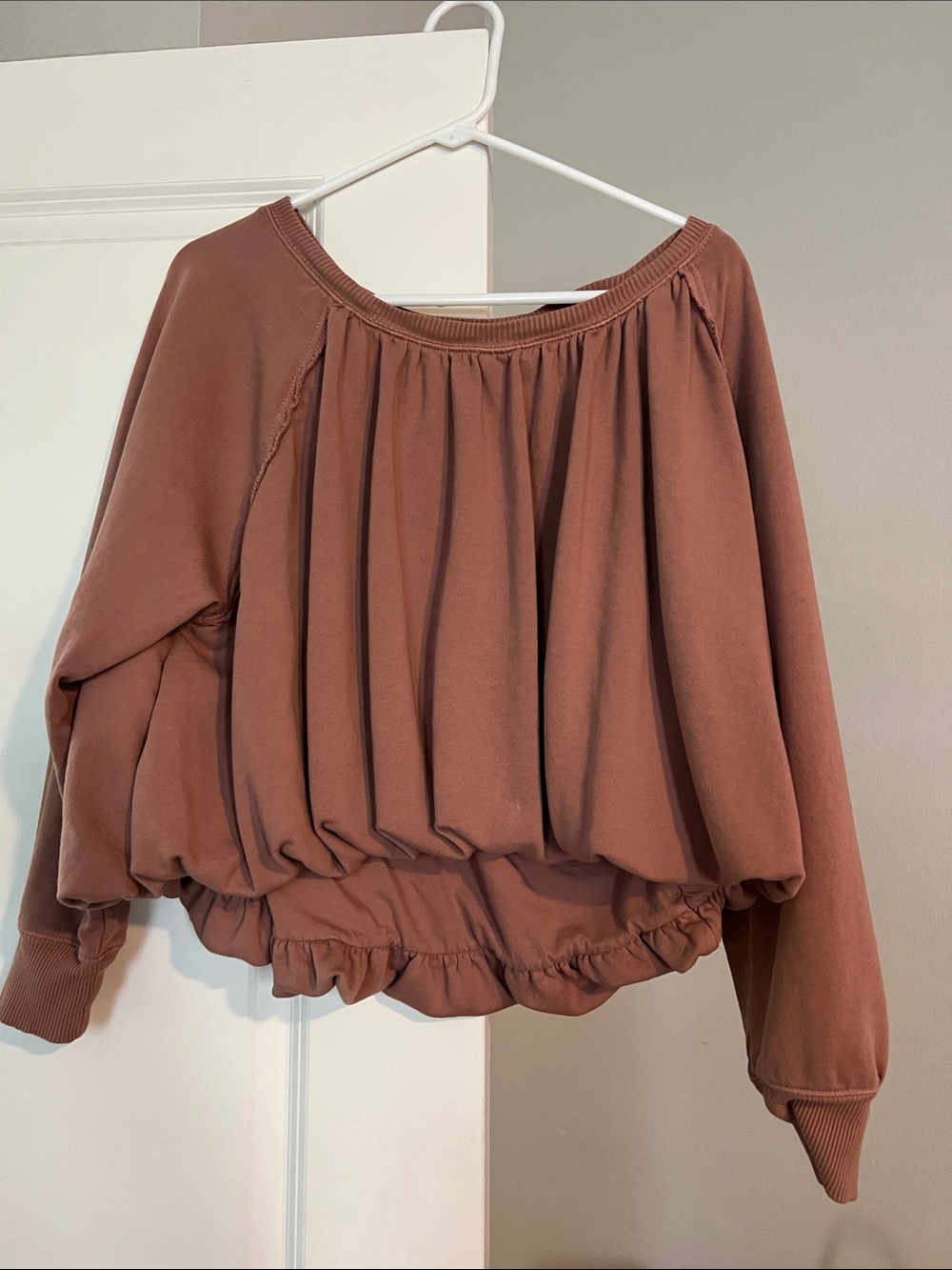 Pilcro Washed Terracotta Bubble-Hem Crop Sweatshirt